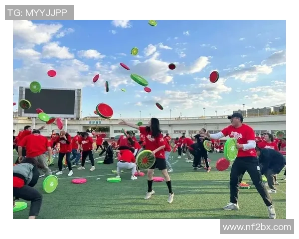 武汉飞盘队在极限运动会中的团队协作表现分析与点评 武汉飞盘队在极限运动会中的团队协作表现分析与点评