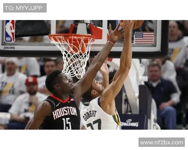 成都羽毛球队防守策略解析及其在比赛中的关键作用 成都羽毛球队防守策略解析及其在比赛中的关键作用